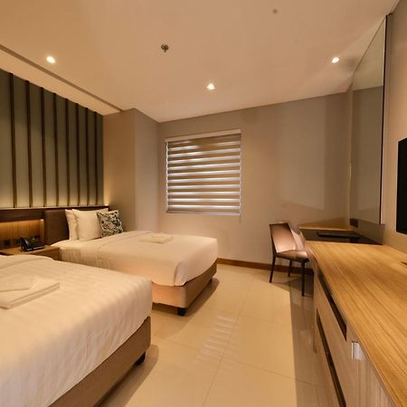The Hotel Andrea Kota Cauayan Bagian luar foto