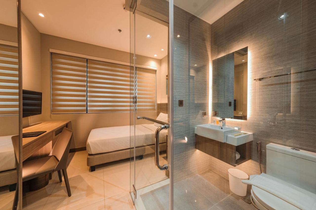 The Hotel Andrea Kota Cauayan Bagian luar foto