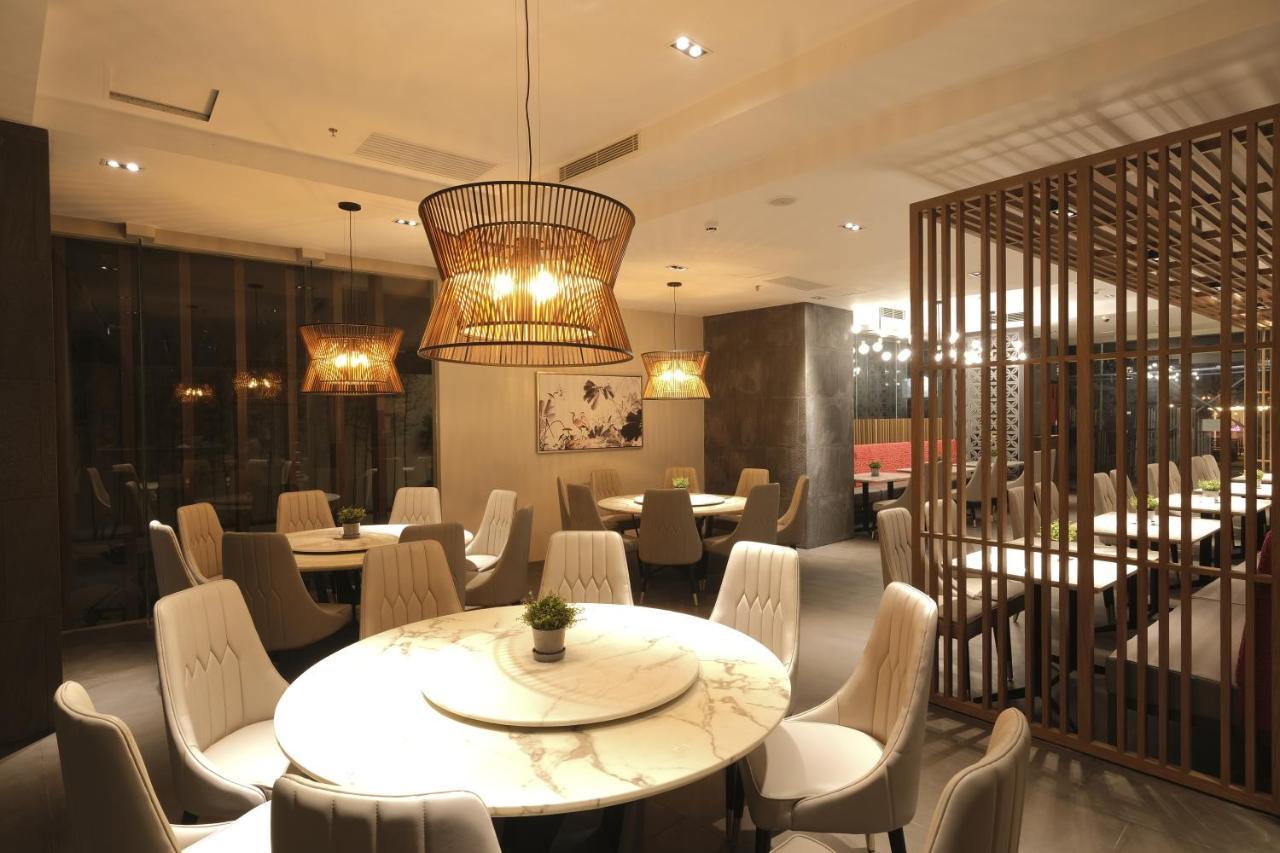 The Hotel Andrea Kota Cauayan Bagian luar foto