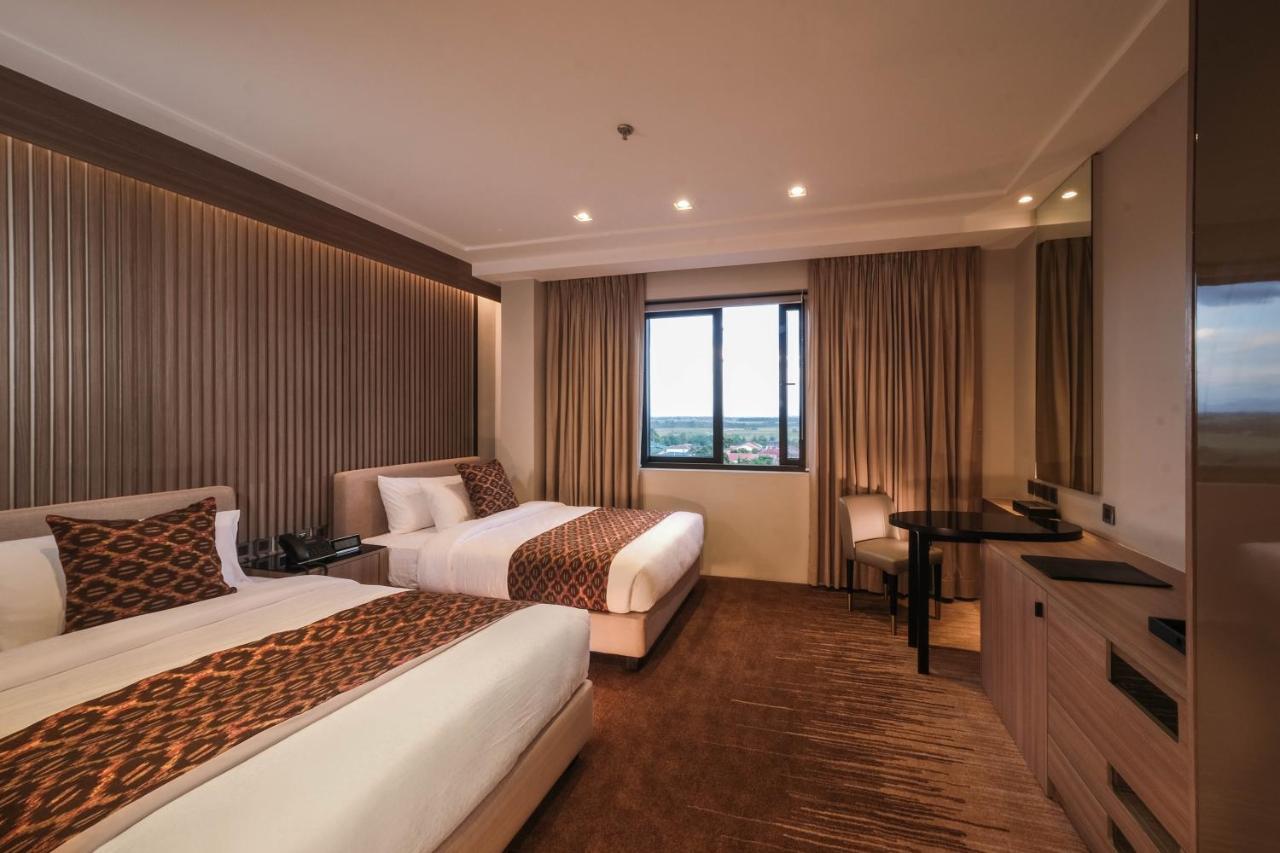 The Hotel Andrea Kota Cauayan Bagian luar foto