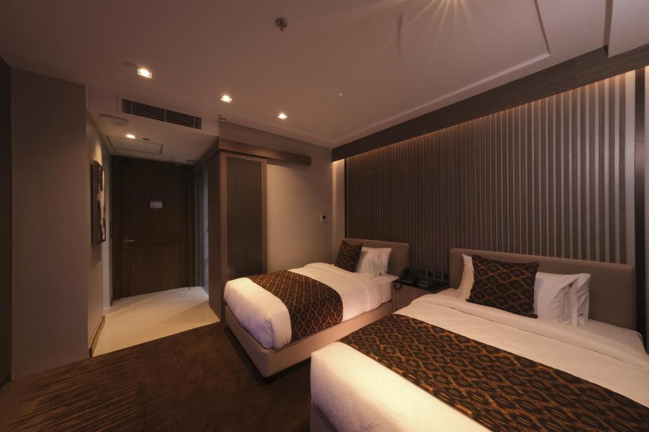 The Hotel Andrea Kota Cauayan Bagian luar foto