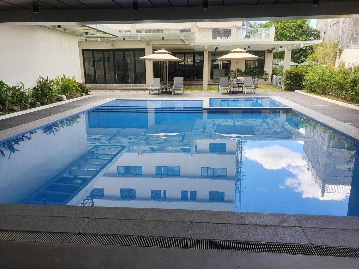 The Hotel Andrea Kota Cauayan Bagian luar foto