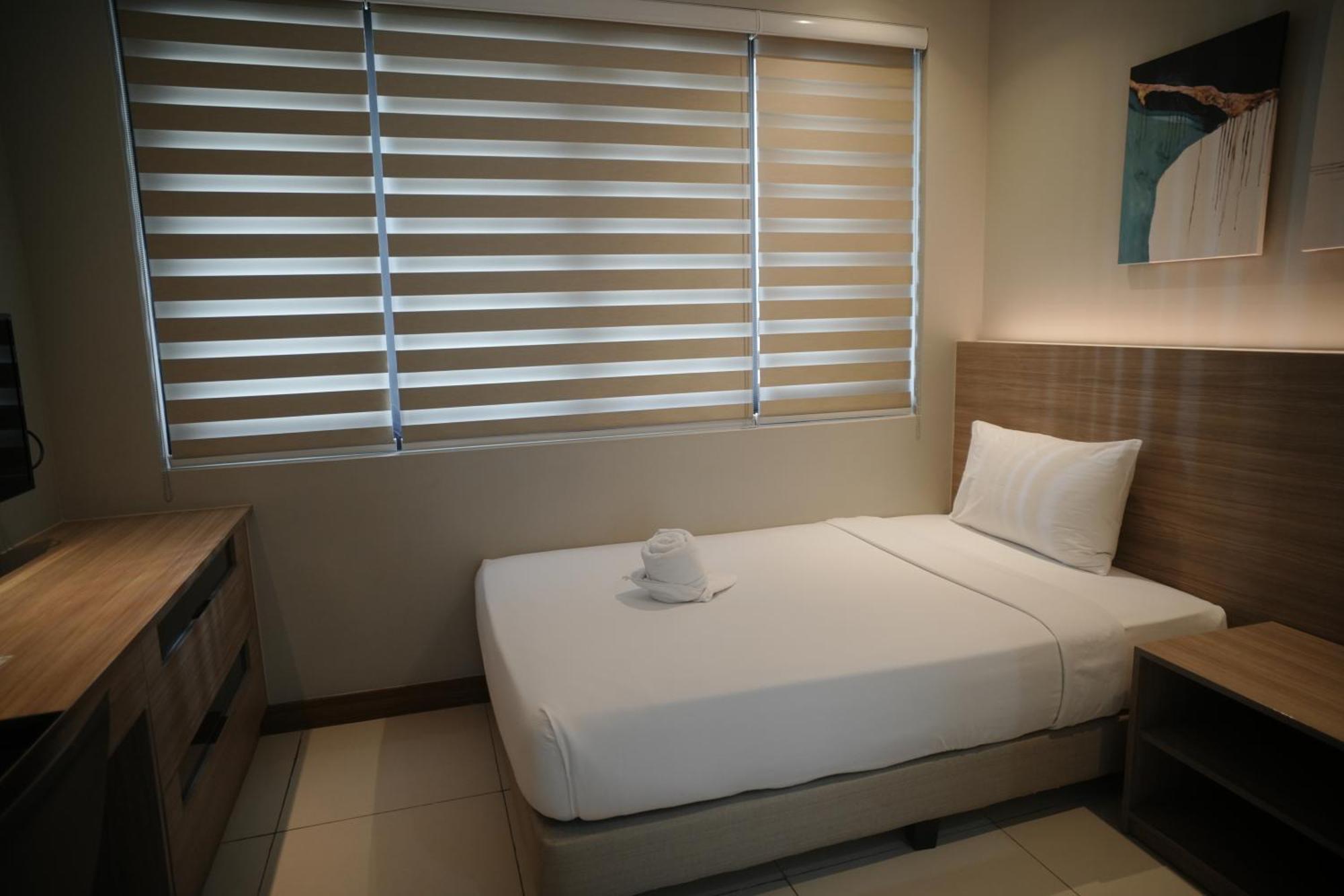 The Hotel Andrea Kota Cauayan Bagian luar foto
