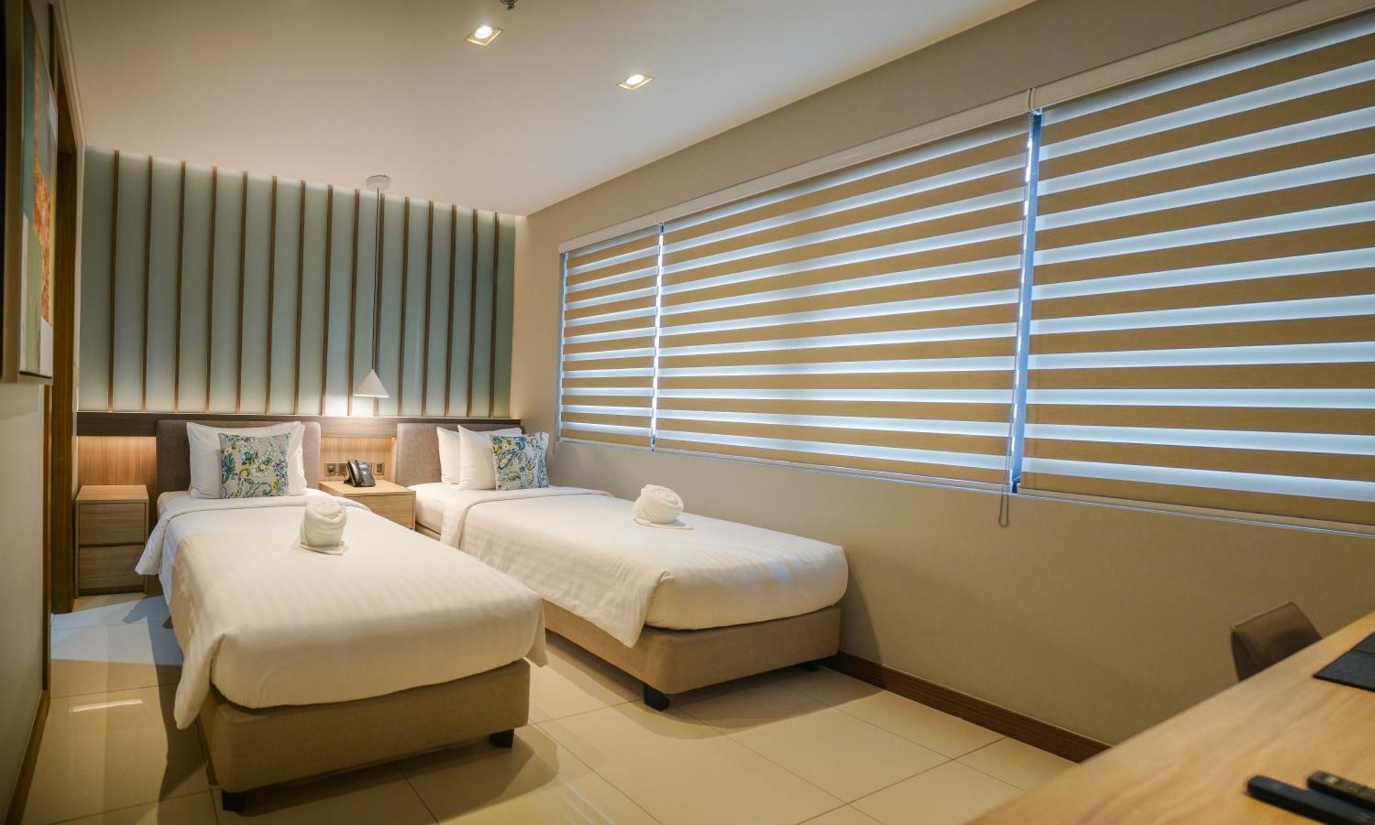 The Hotel Andrea Kota Cauayan Bagian luar foto