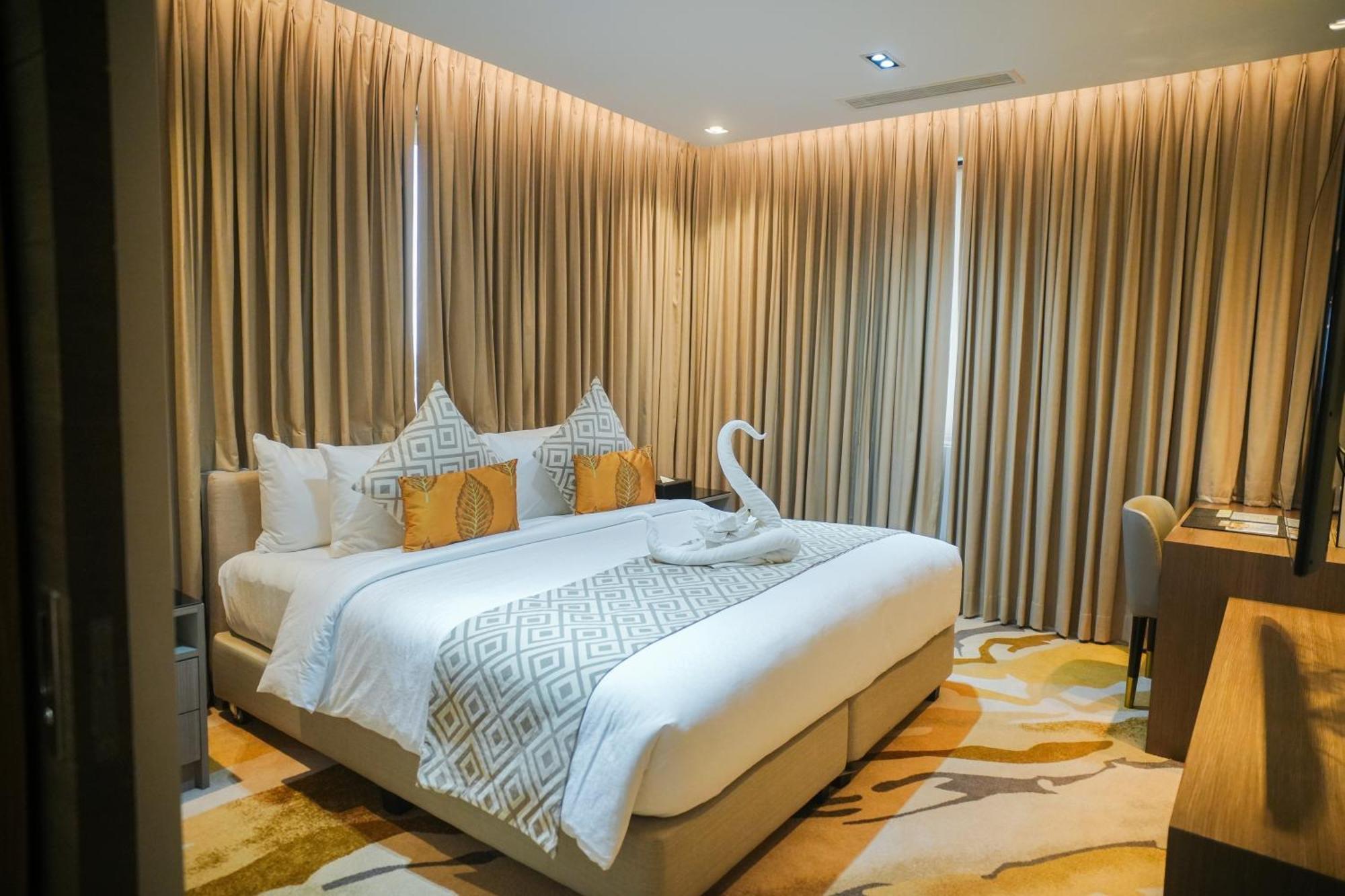 The Hotel Andrea Kota Cauayan Bagian luar foto