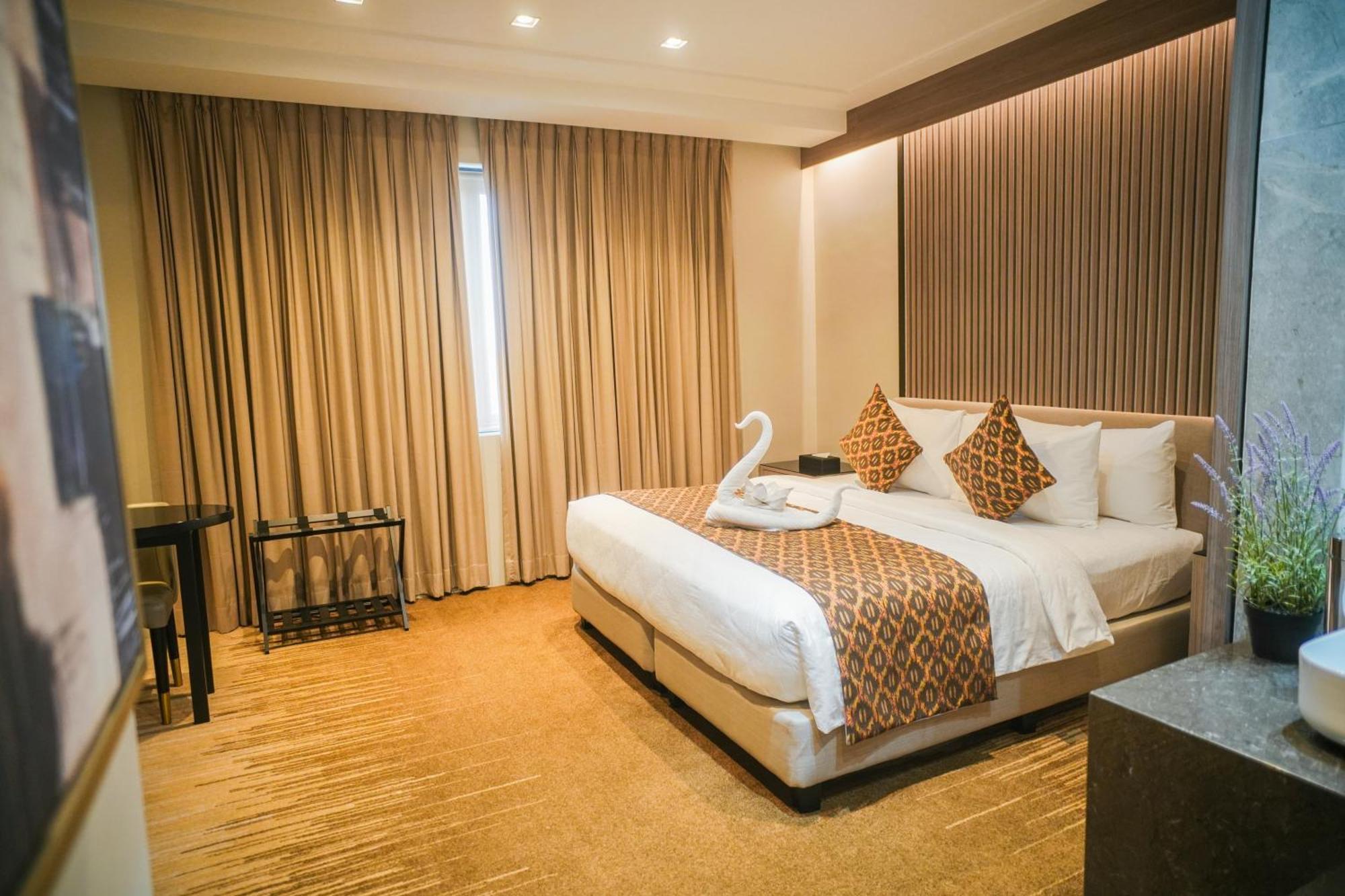 The Hotel Andrea Kota Cauayan Bagian luar foto